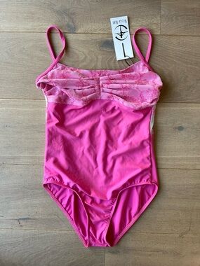 Women’s Wear Moi Cirnum Leotard in Rose size small NWT